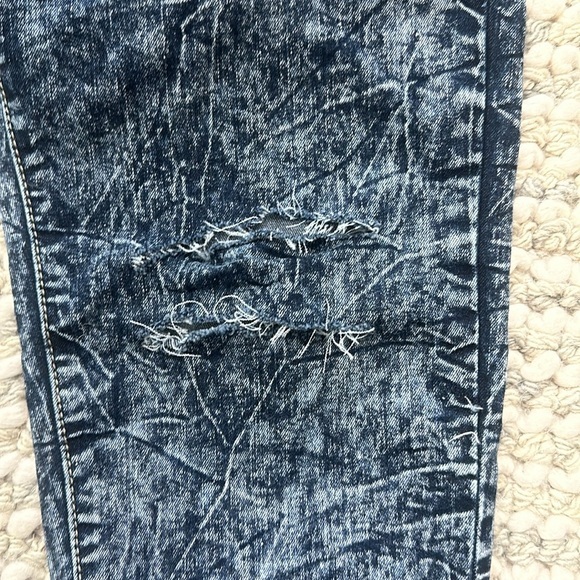 Vintage Acid Washed High Waist distressed Blue Jeans 🍃 - Picture 8 of 13